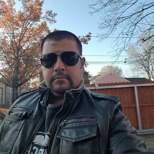 Meet your Posher, Julio